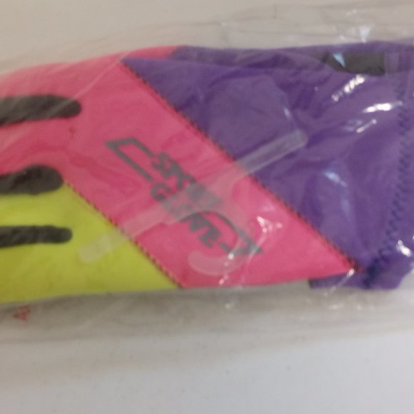 NIB VINTAGE 80'S SCUBA DIVING GLOVES OR SPORTS GLOVES SIZE MEDIUM - Picture 3 of 3